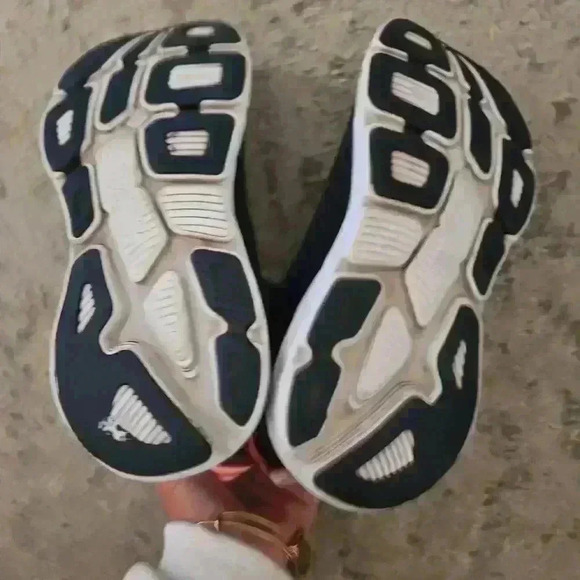 Hoka One One Bondi 7 Womens Running Shoes in Black Iris/Ballad Blue 9 - Picture 9 of 13